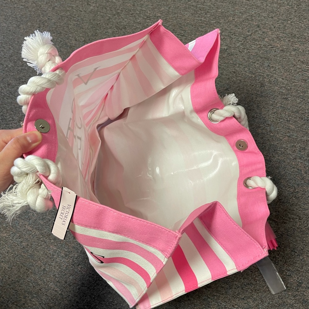 Victoria secret bag - Picture 4 of 4